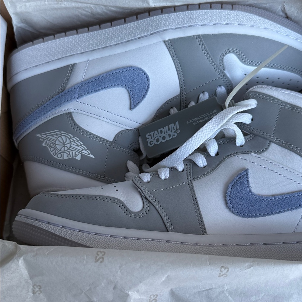 Nike Air Force 1 - 7.5 W